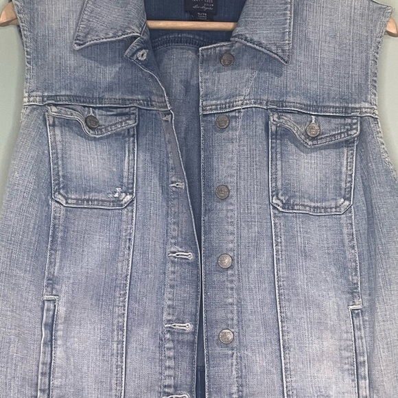 Guess Light Blue Denim Button Down Vest - Picture 3 of 6
